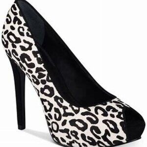 Guess Women's Honora Platform Pumps
